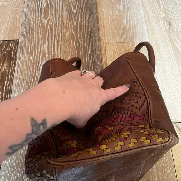 Isabella fiore woven leather tote bag - Picture 14 of 16